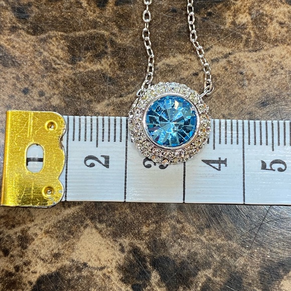 💥BEAUTIFUL SKY BLUE TOPAZ CZ SILVERTONE NECKLACE - Picture 5 of 7